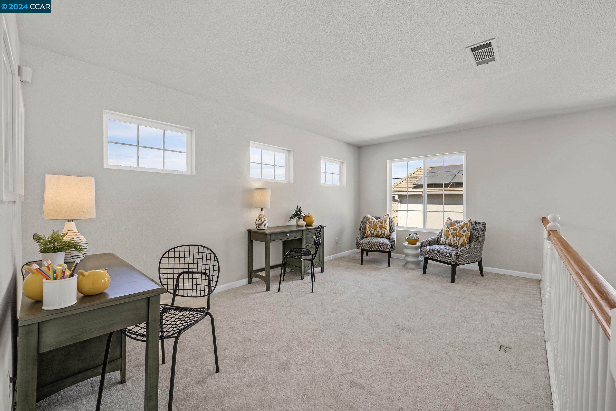 178 San Tomas Dr