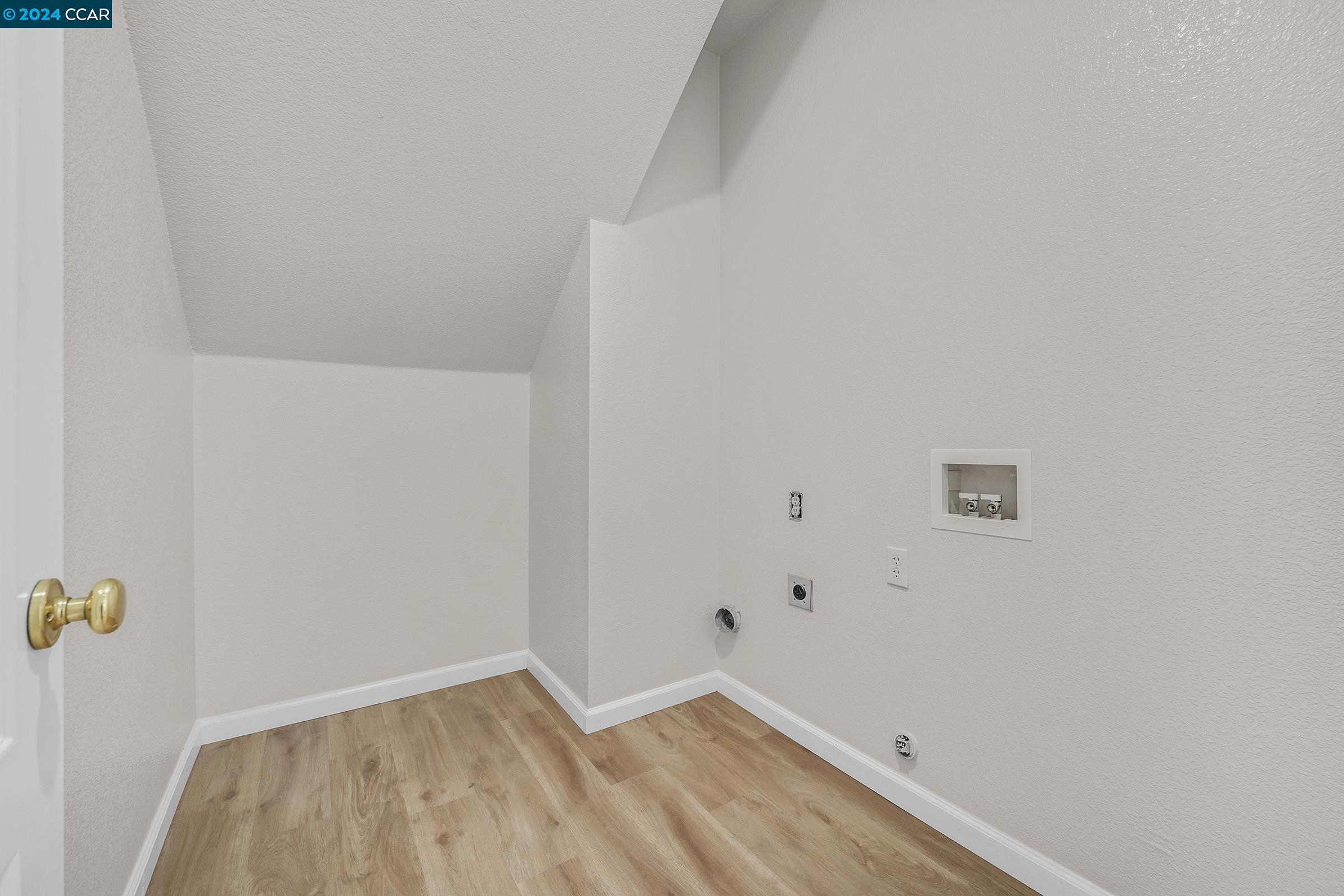 178 San Tomas Dr