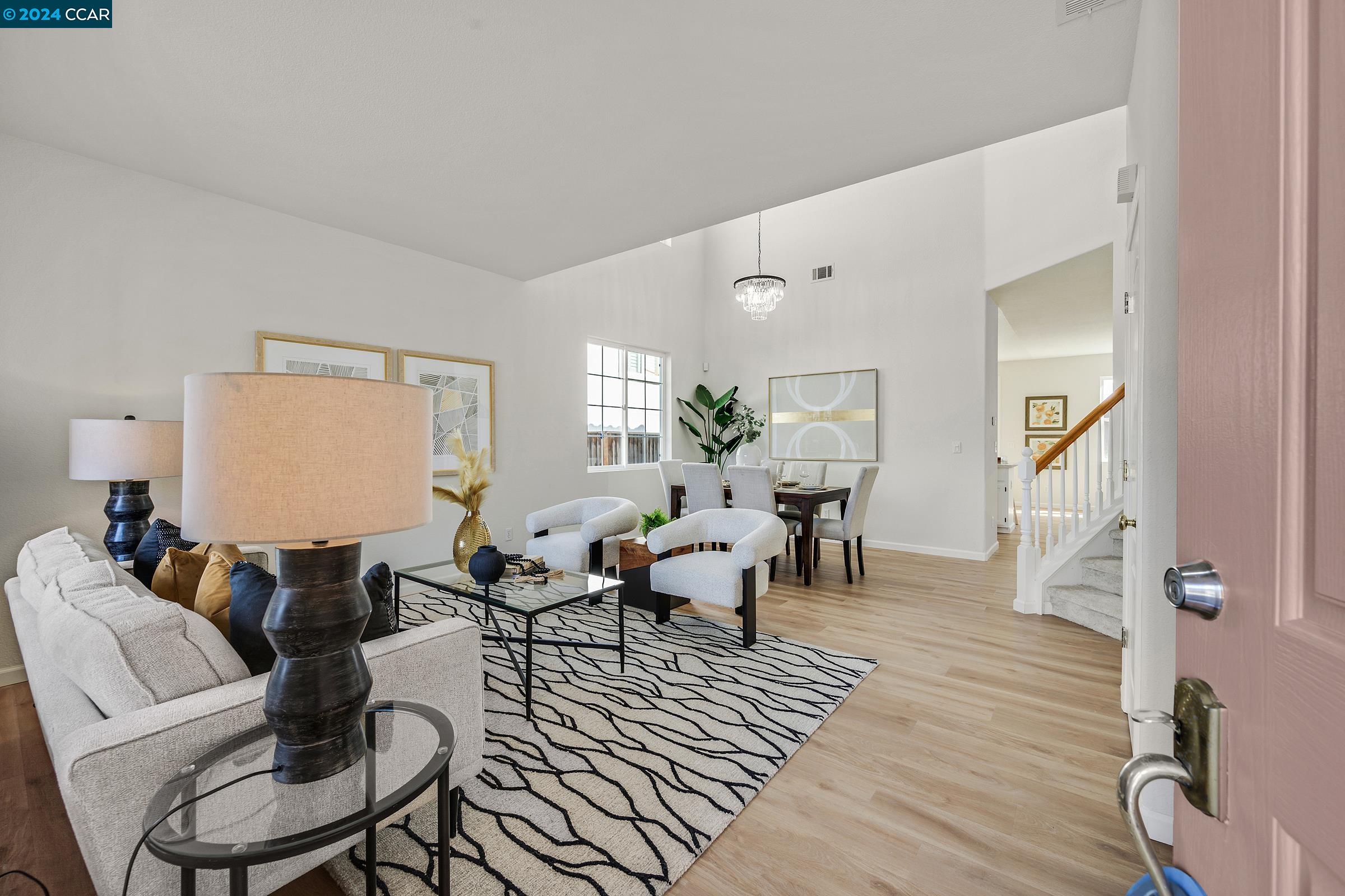 178 San Tomas Dr