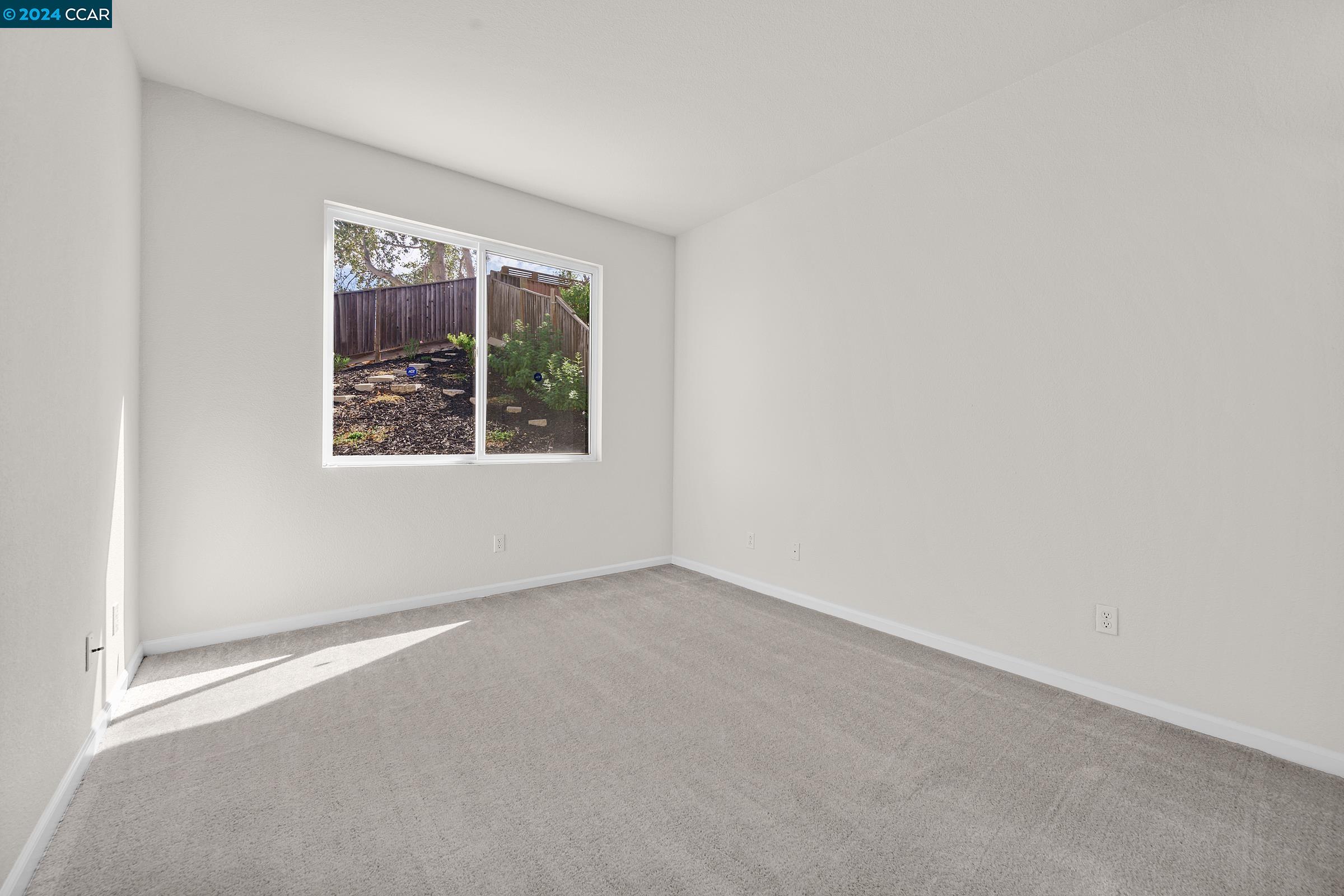178 San Tomas Dr