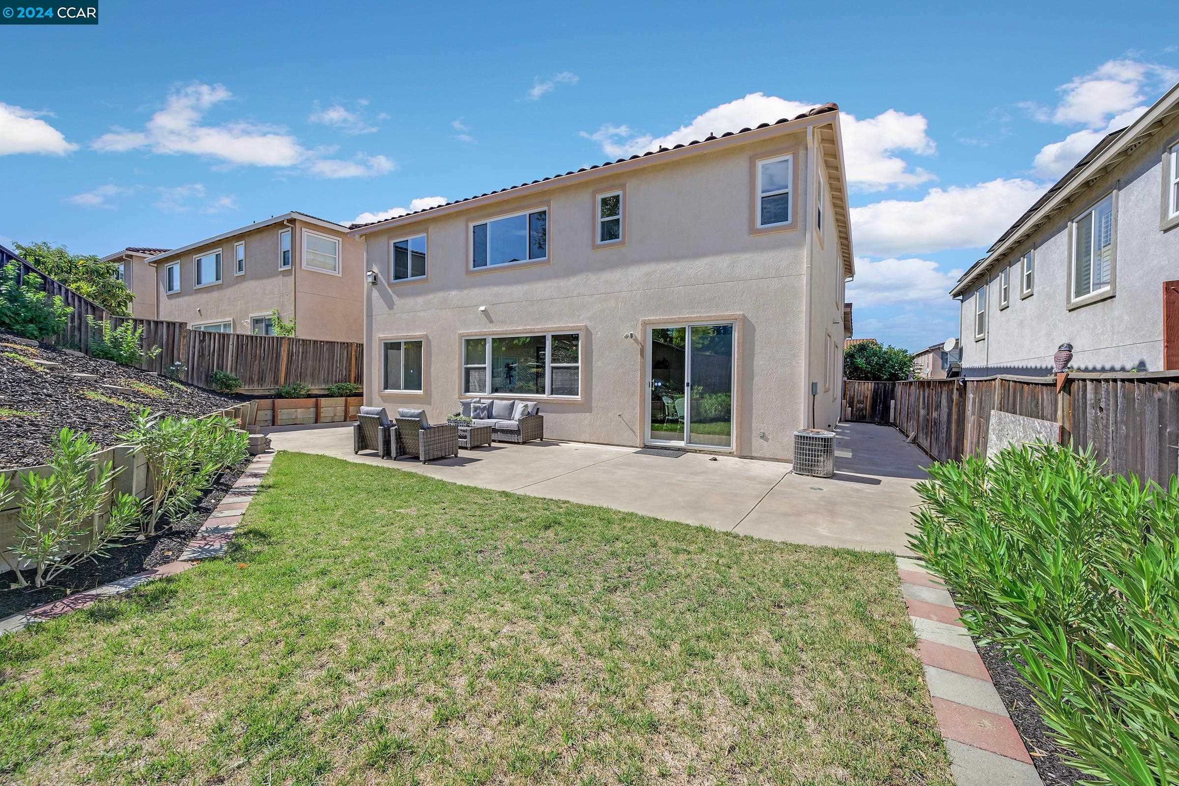 178 San Tomas Dr