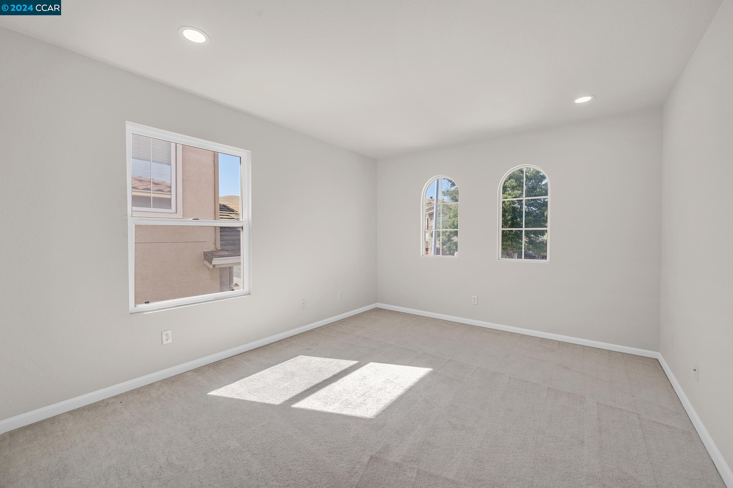 178 San Tomas Dr