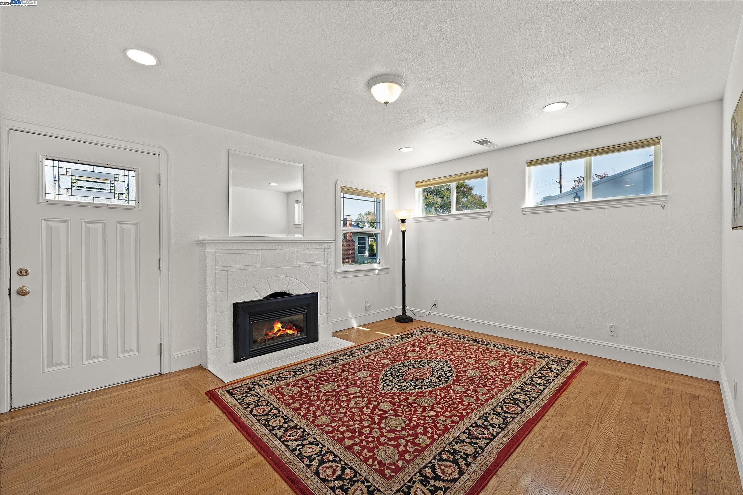 387 Melven Ct