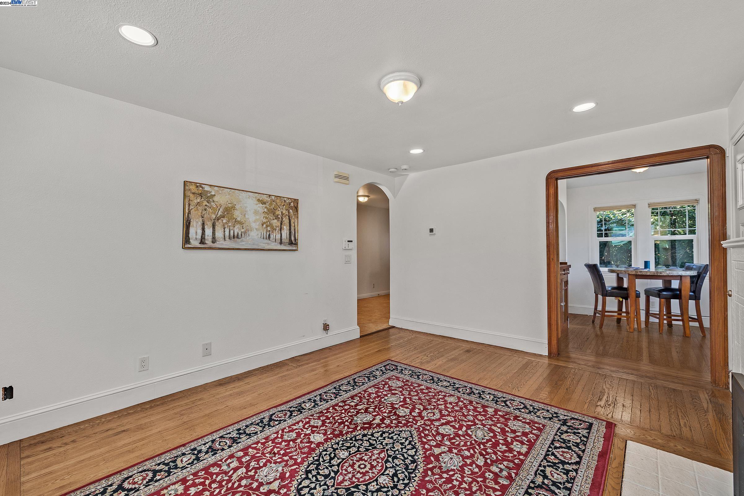 387 Melven Ct