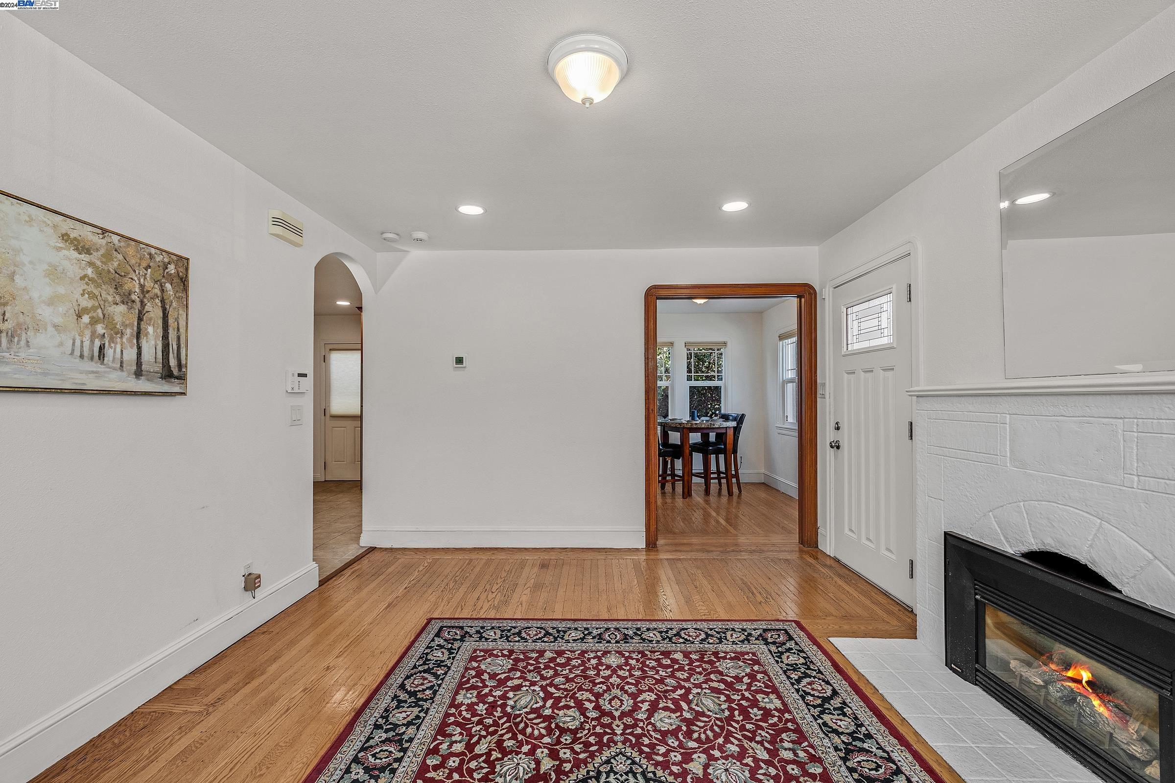 387 Melven Ct