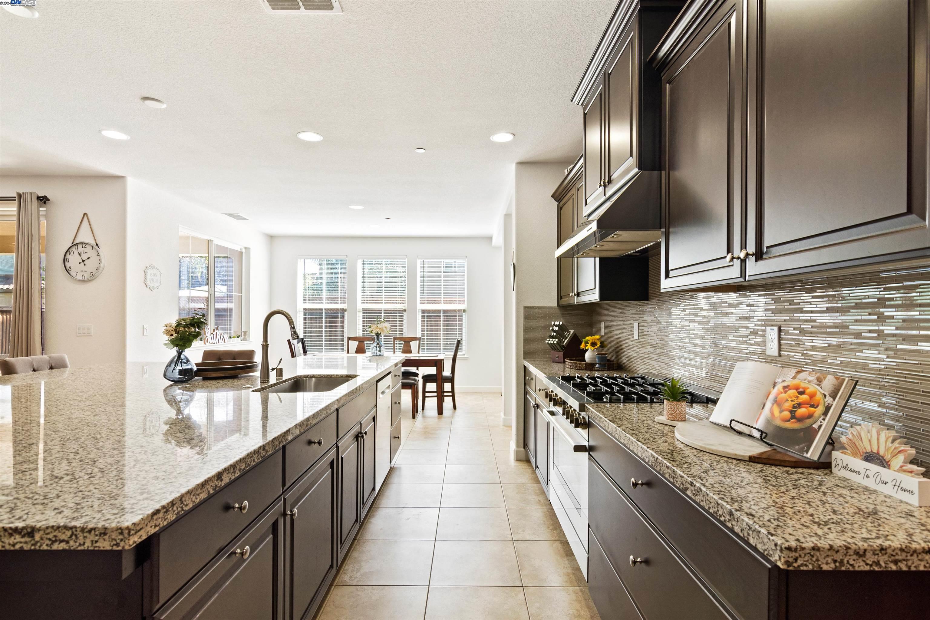 426 Bloomfield Ct