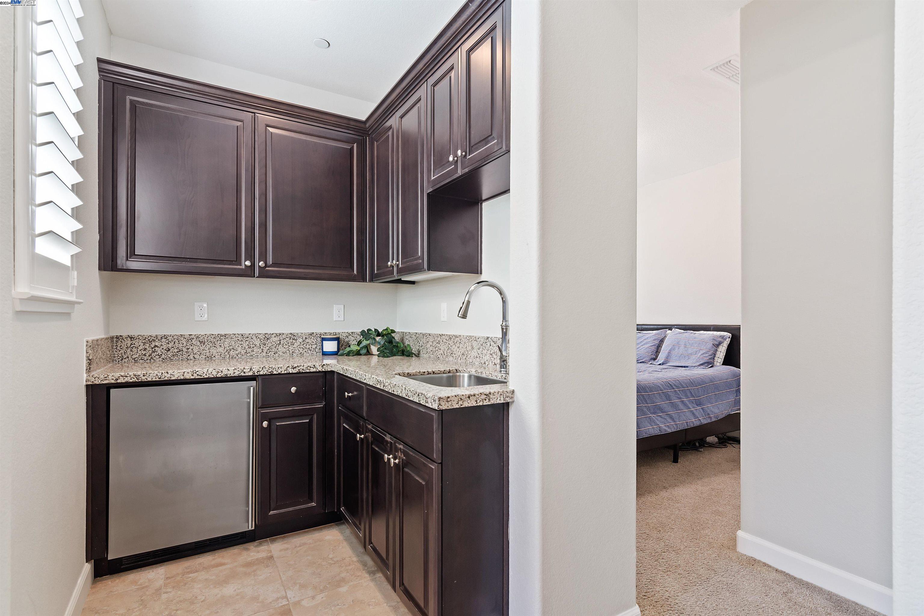 426 Bloomfield Ct