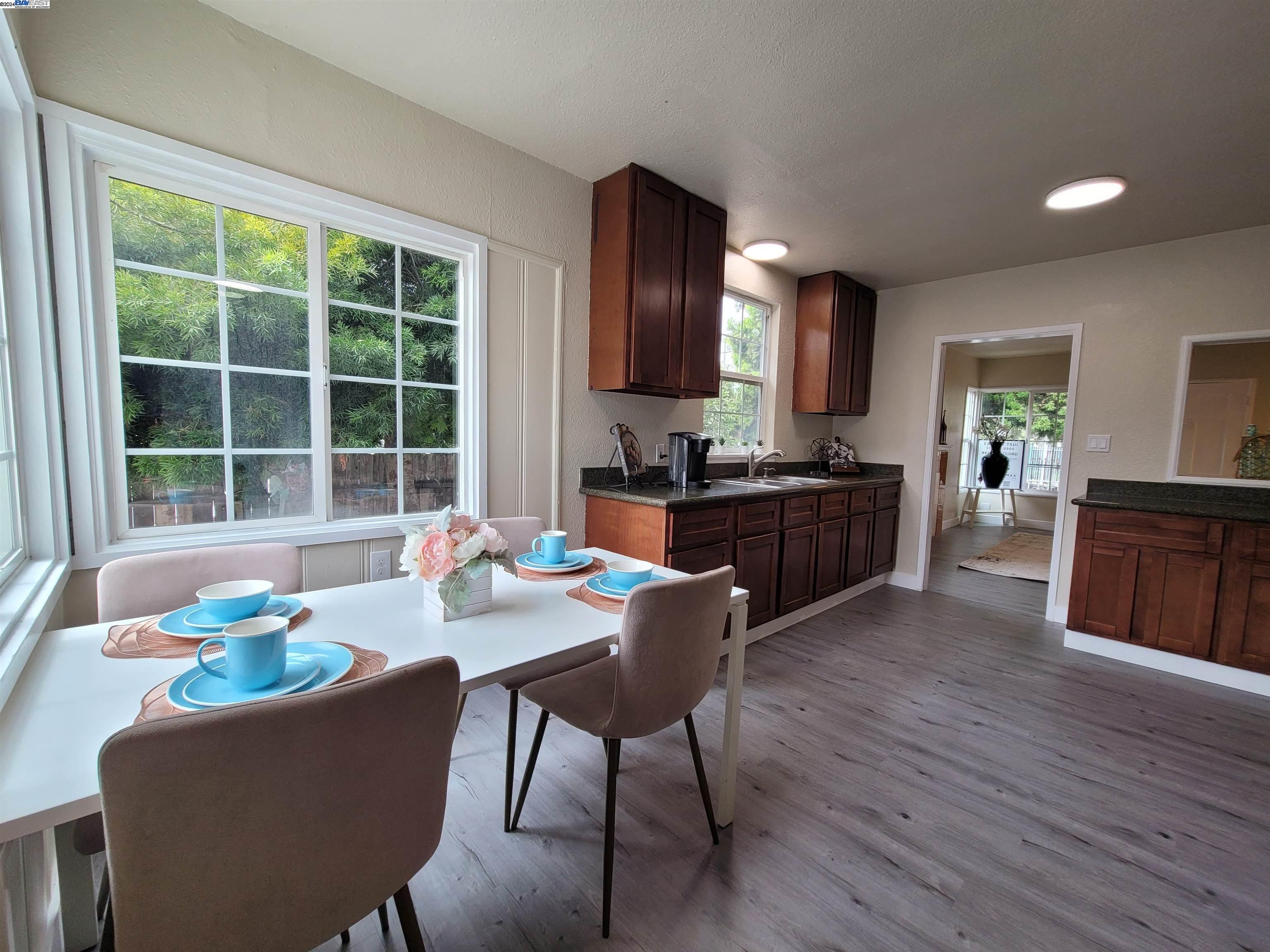 2500-2502 77Th Ave