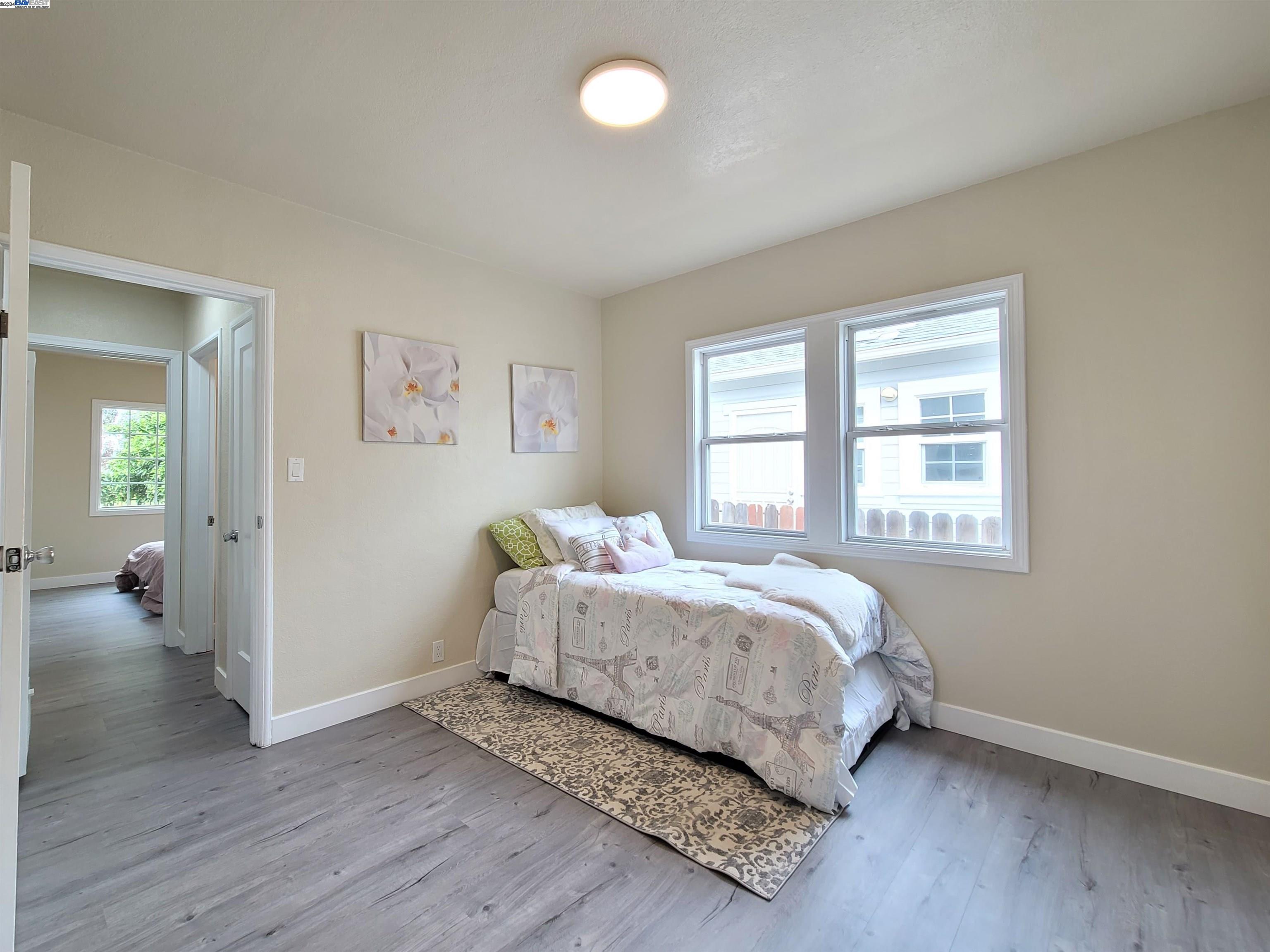 2500-2502 77Th Ave
