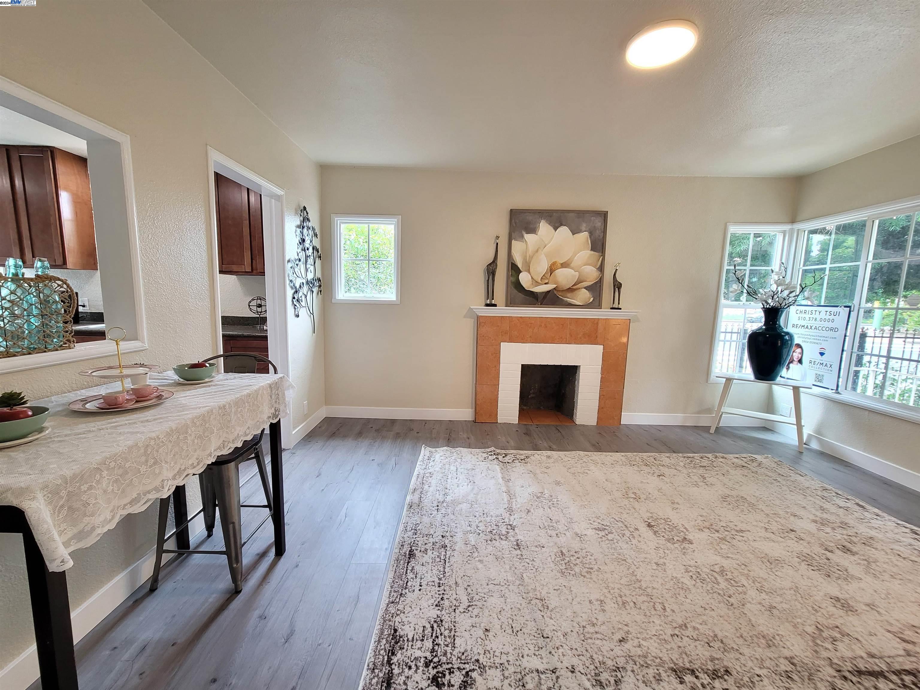 2500-2502 77Th Ave