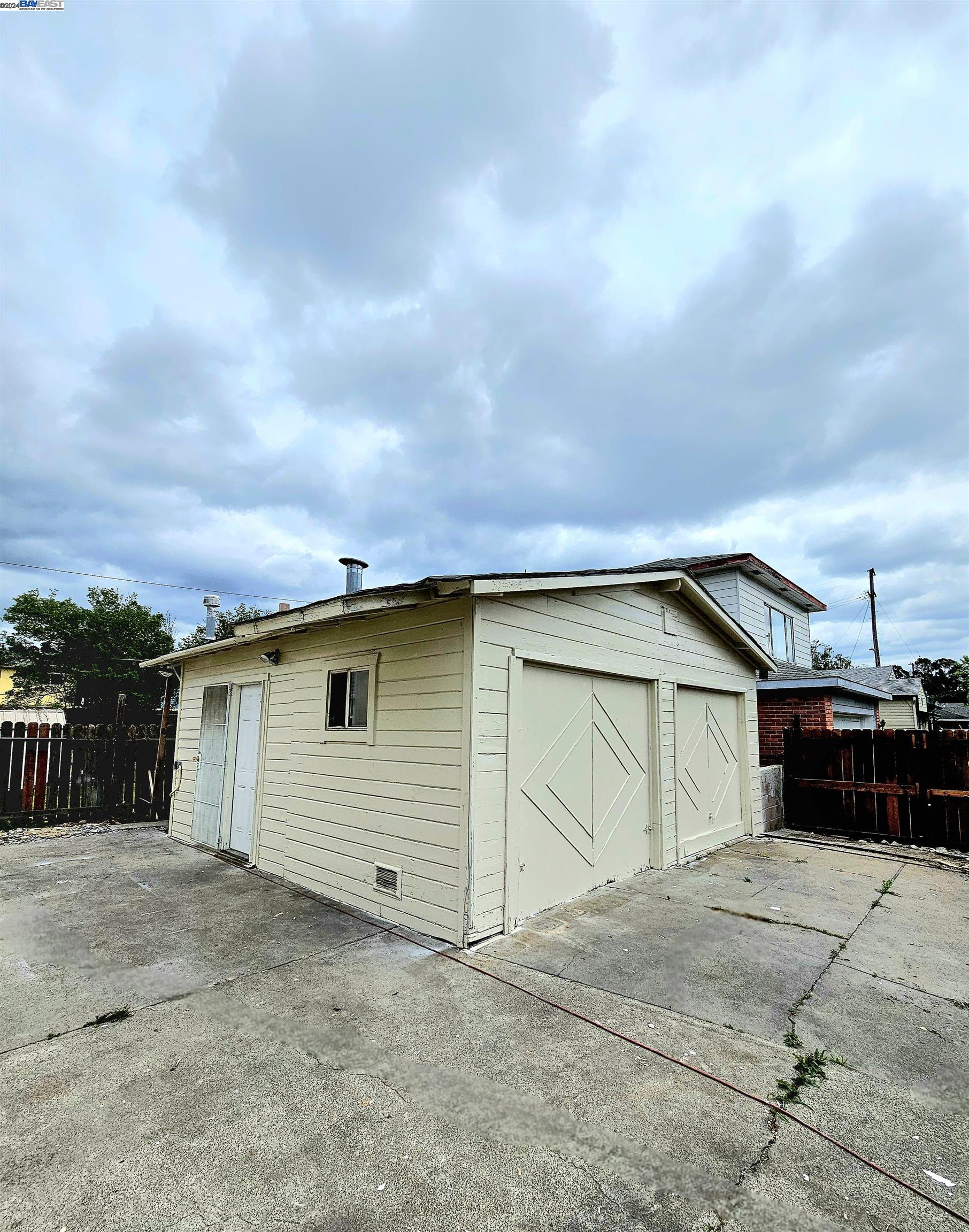 2500-2502 77Th Ave