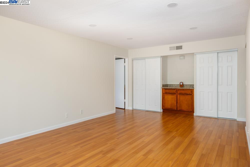 370 N Civic Dr # 411