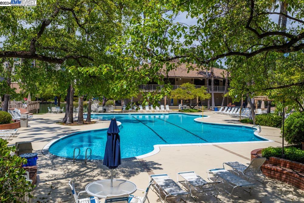 370 N Civic Dr # 411