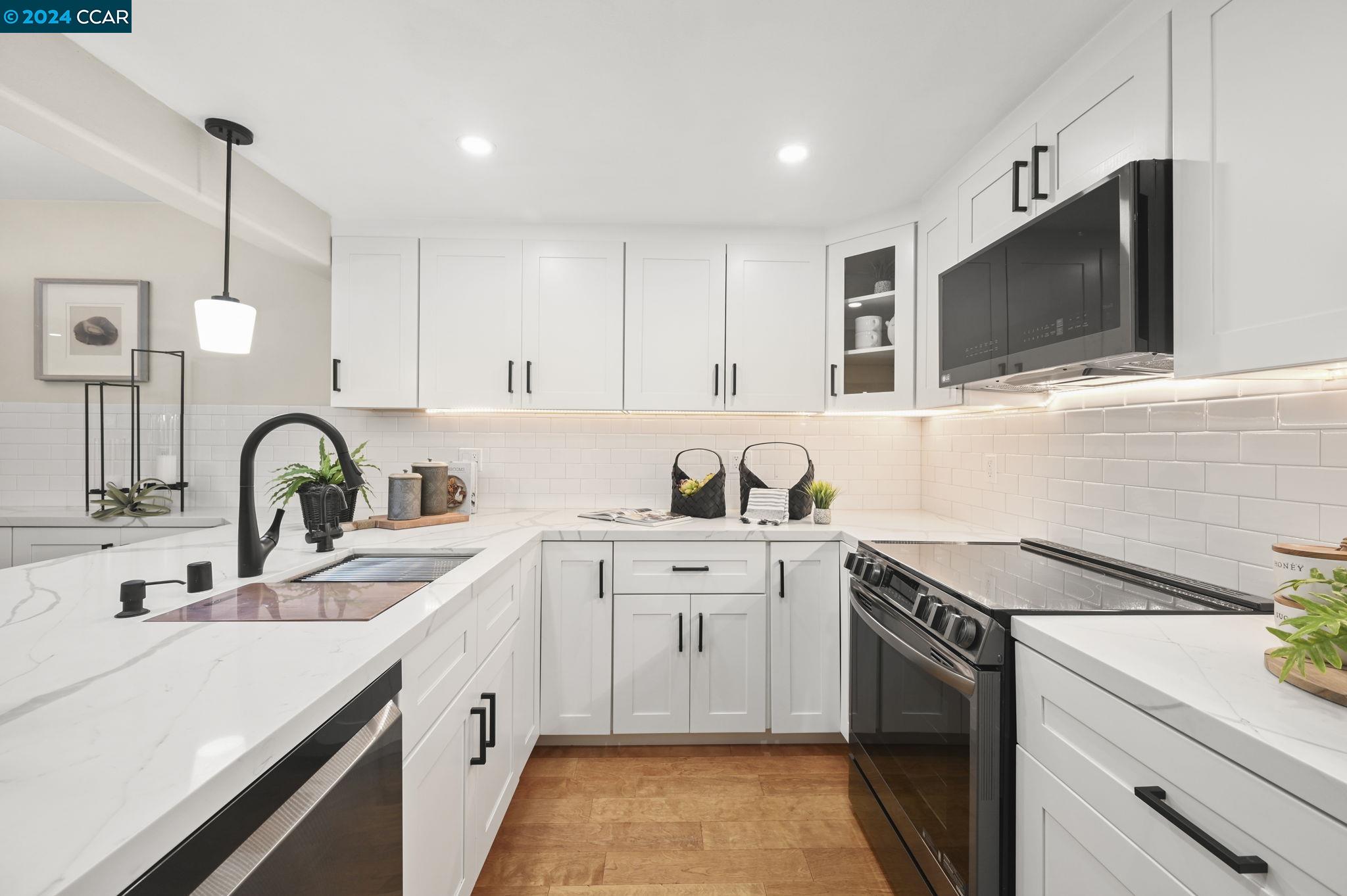 1301 Stanley Dollar Dr. # 2 Unit: #2