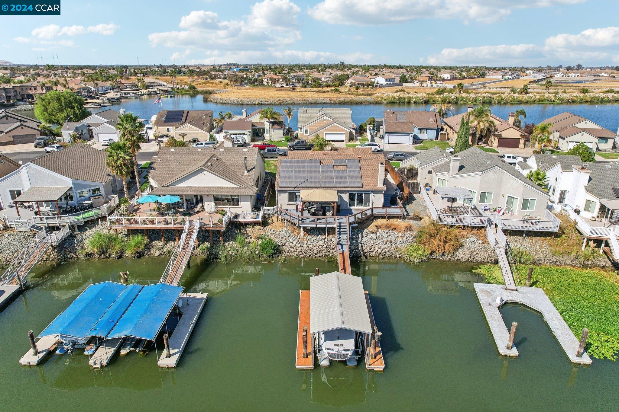 2360 Sand Point Ct