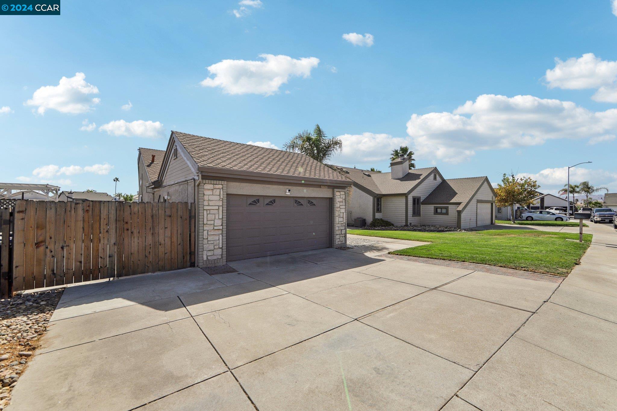 2360 Sand Point Ct