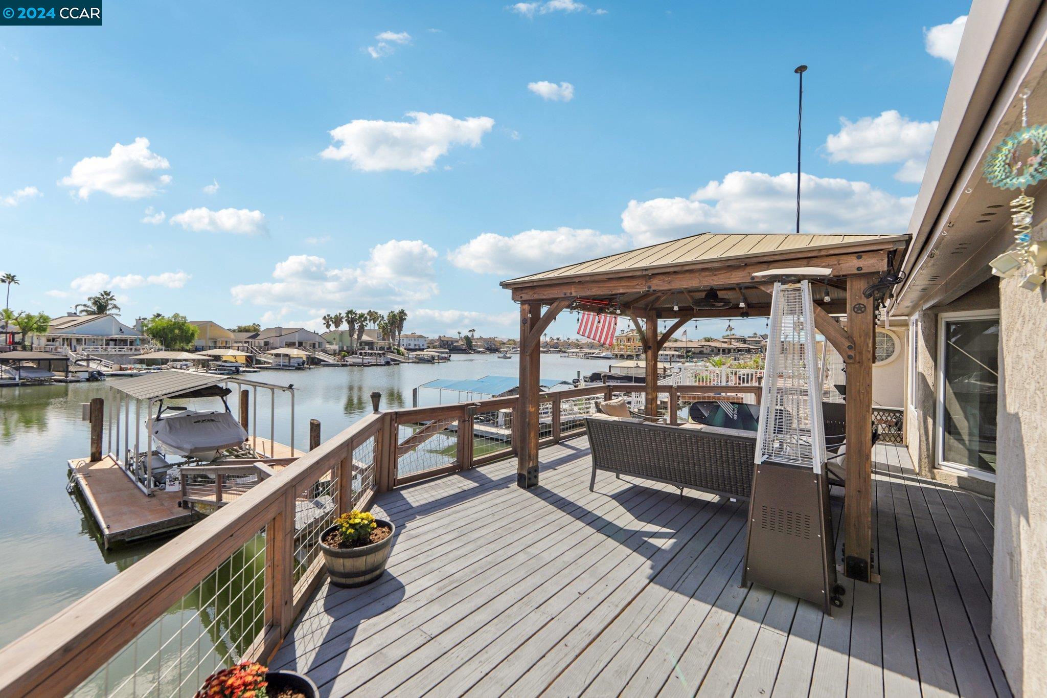 2360 Sand Point Ct