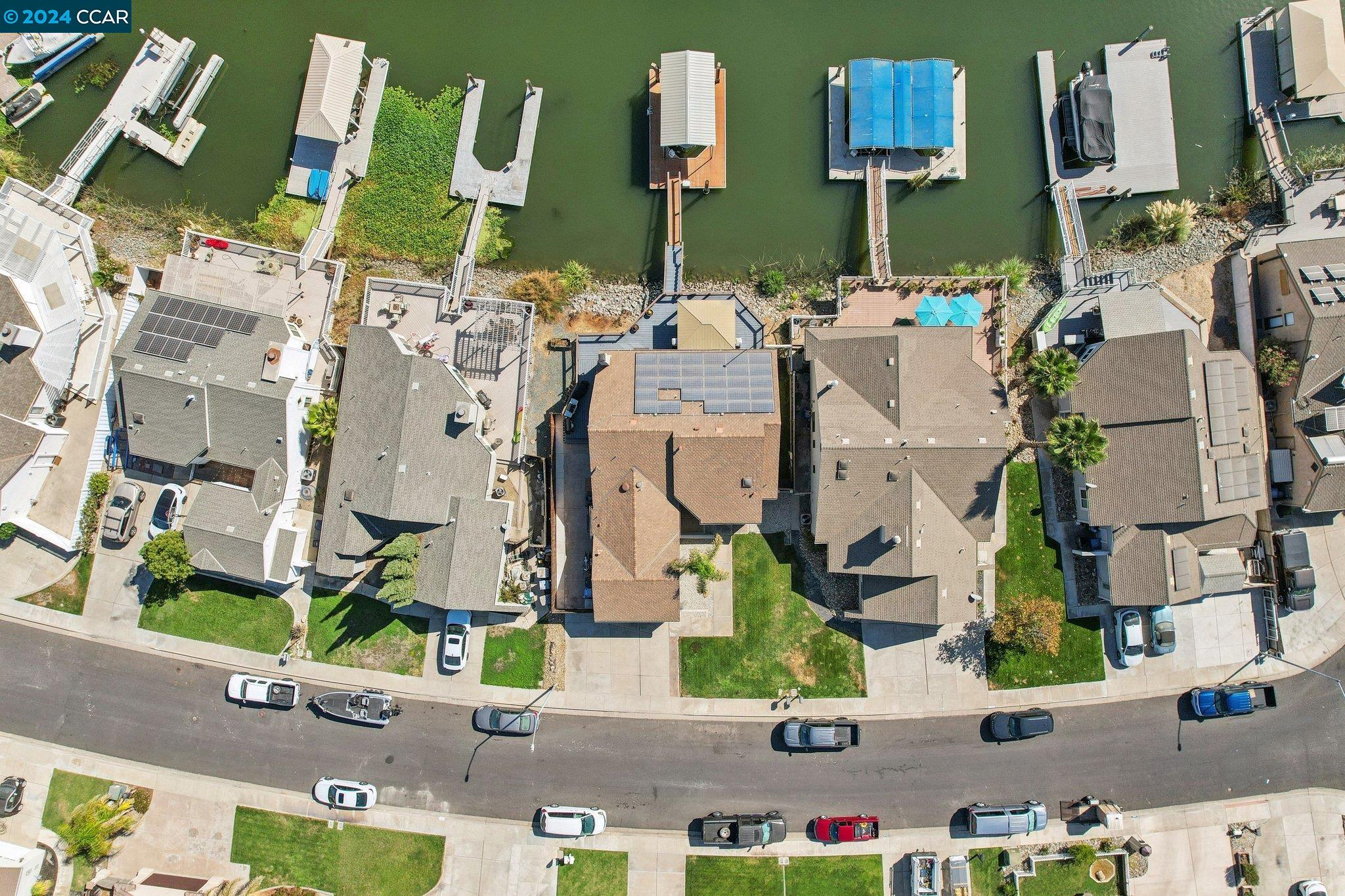 2360 Sand Point Ct