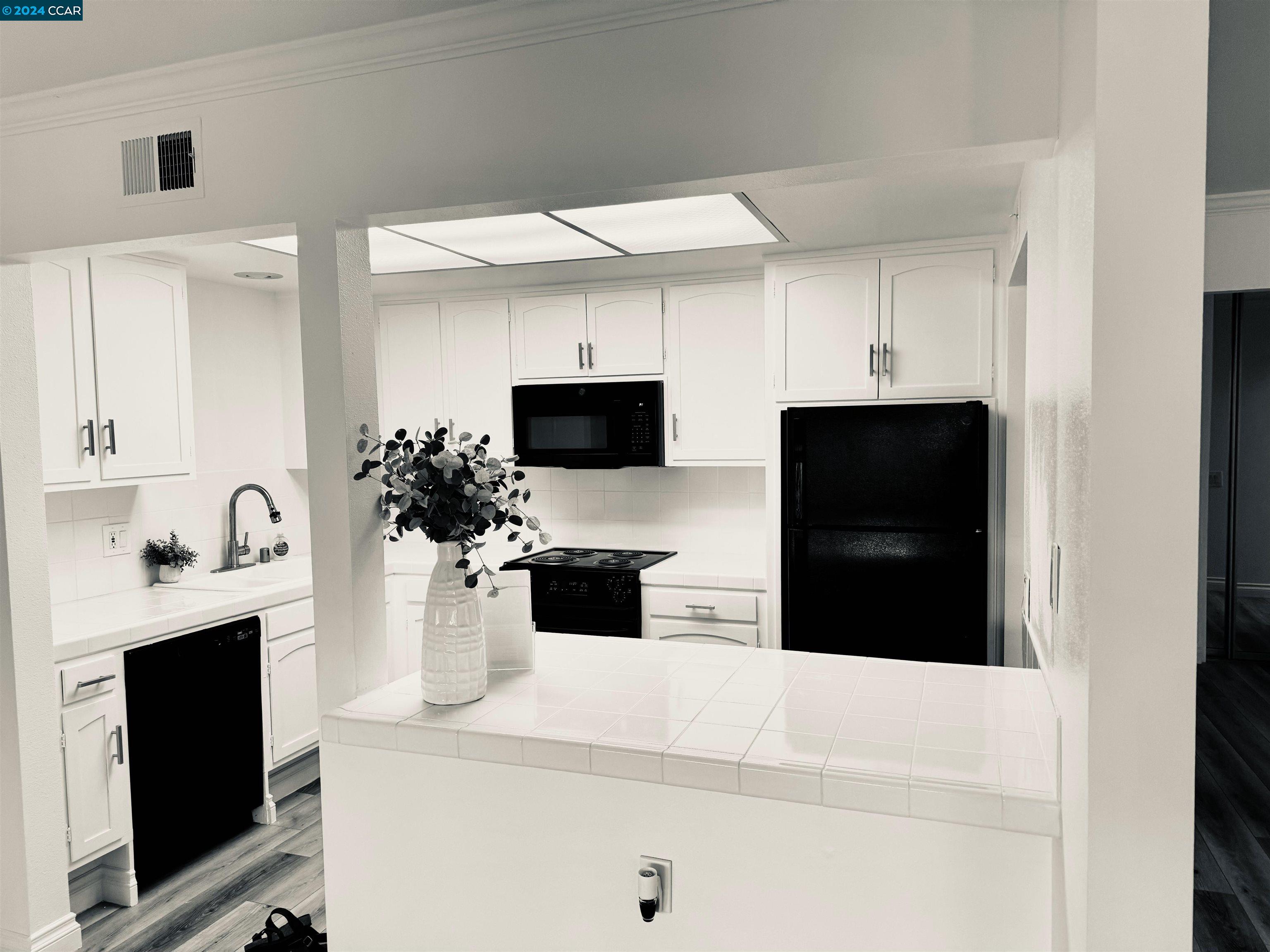 1112 Rockledge Ln # 7