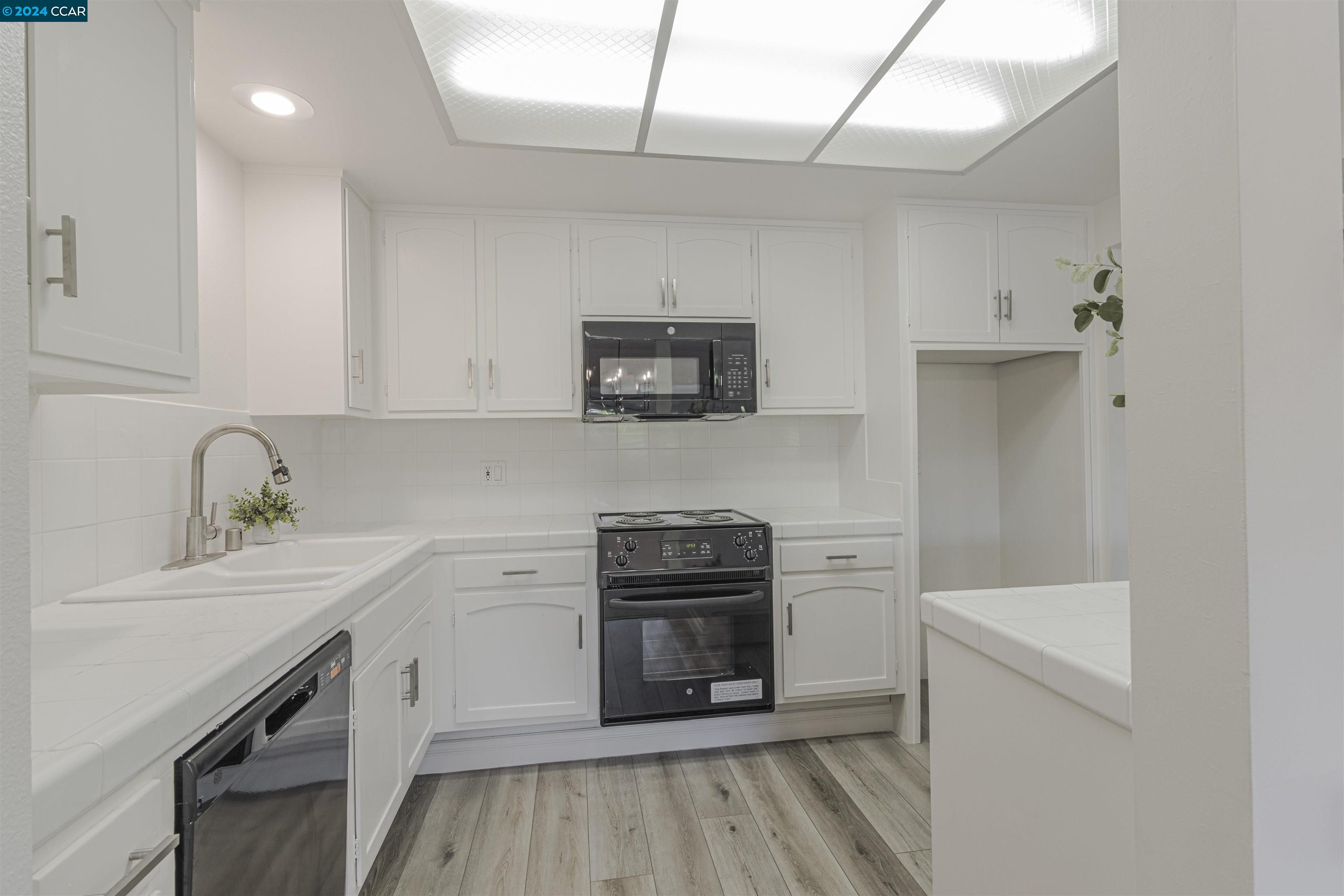 1112 Rockledge Ln # 7