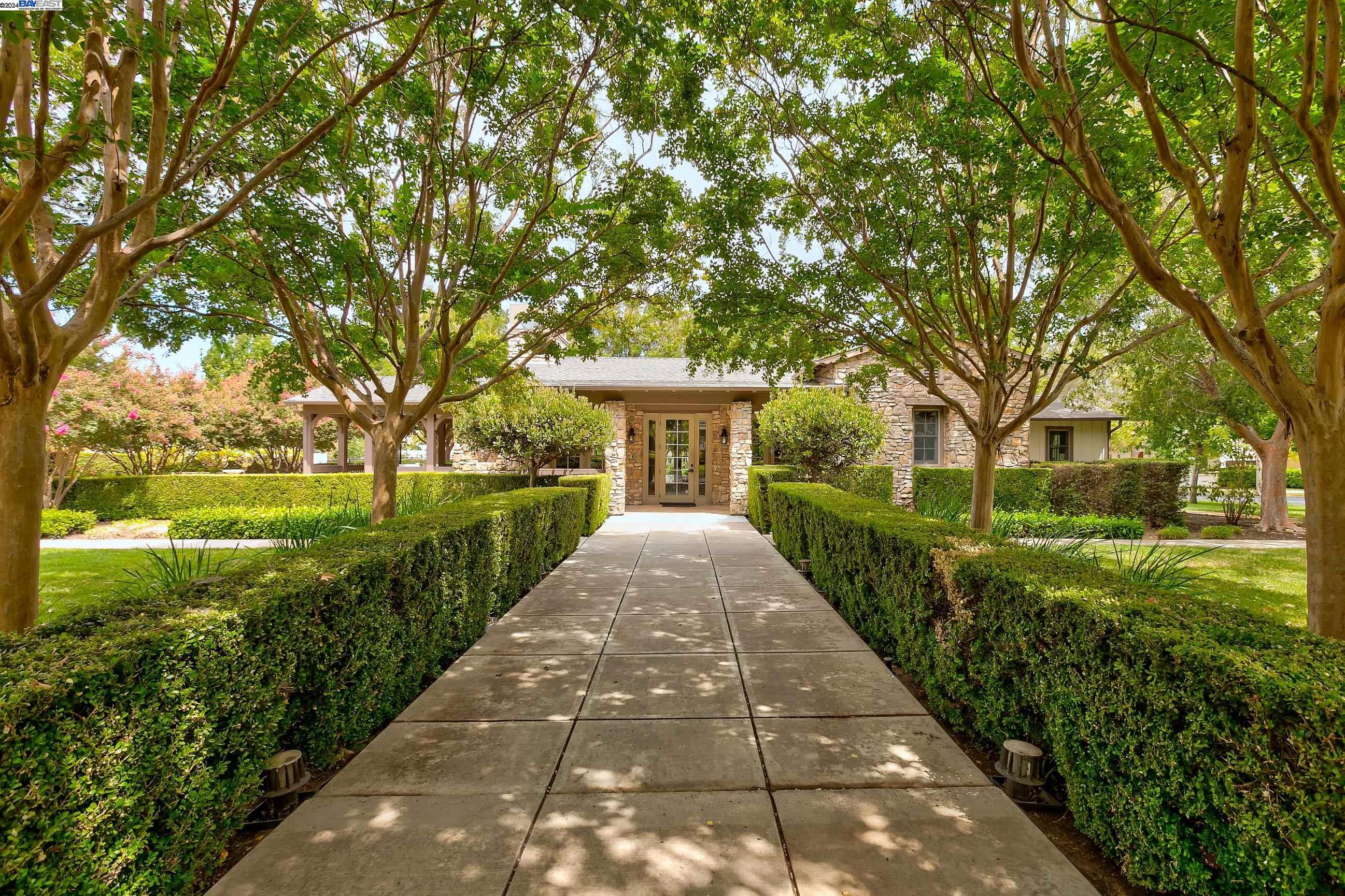2735 REDBRIDGE ROAD