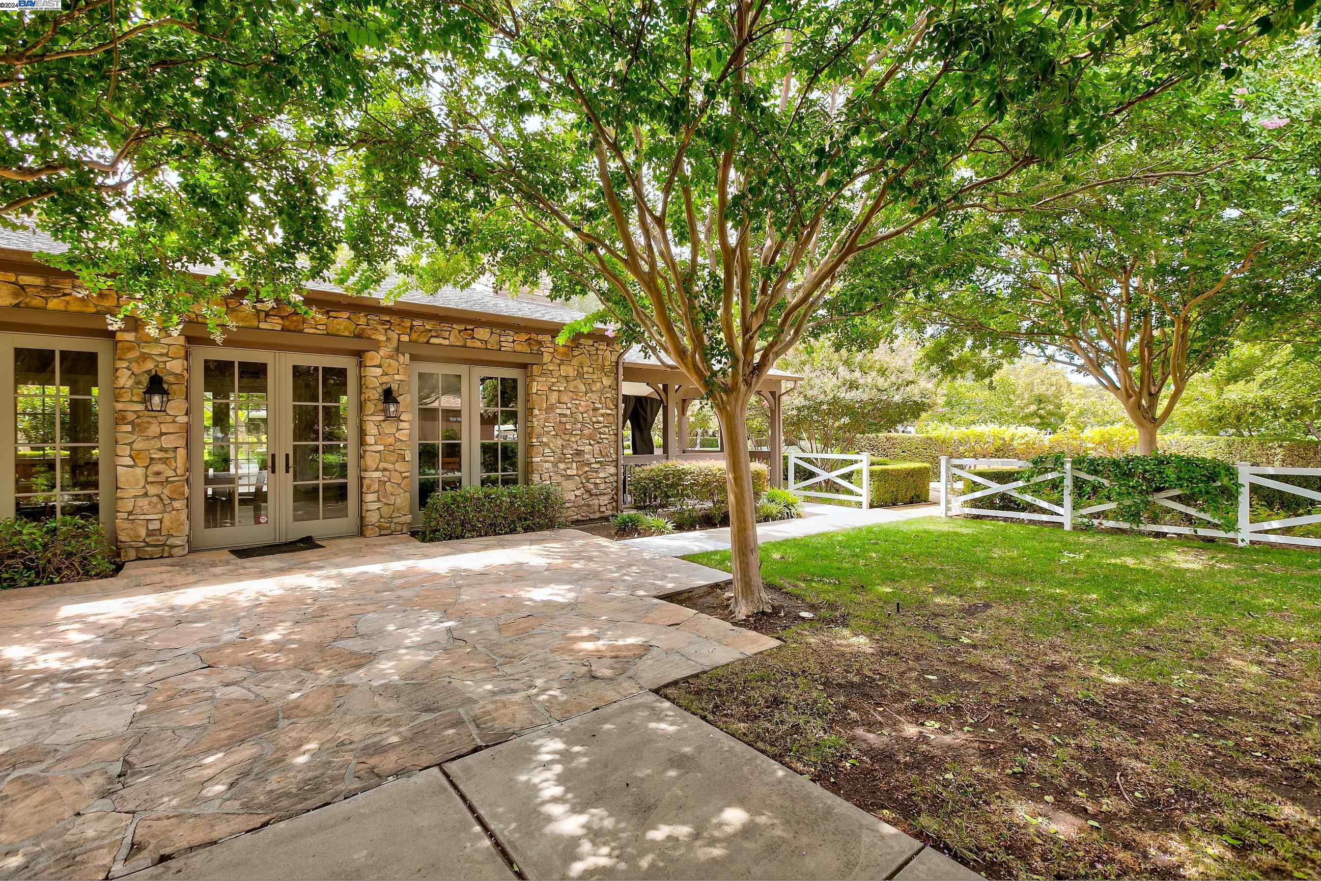 2735 REDBRIDGE ROAD
