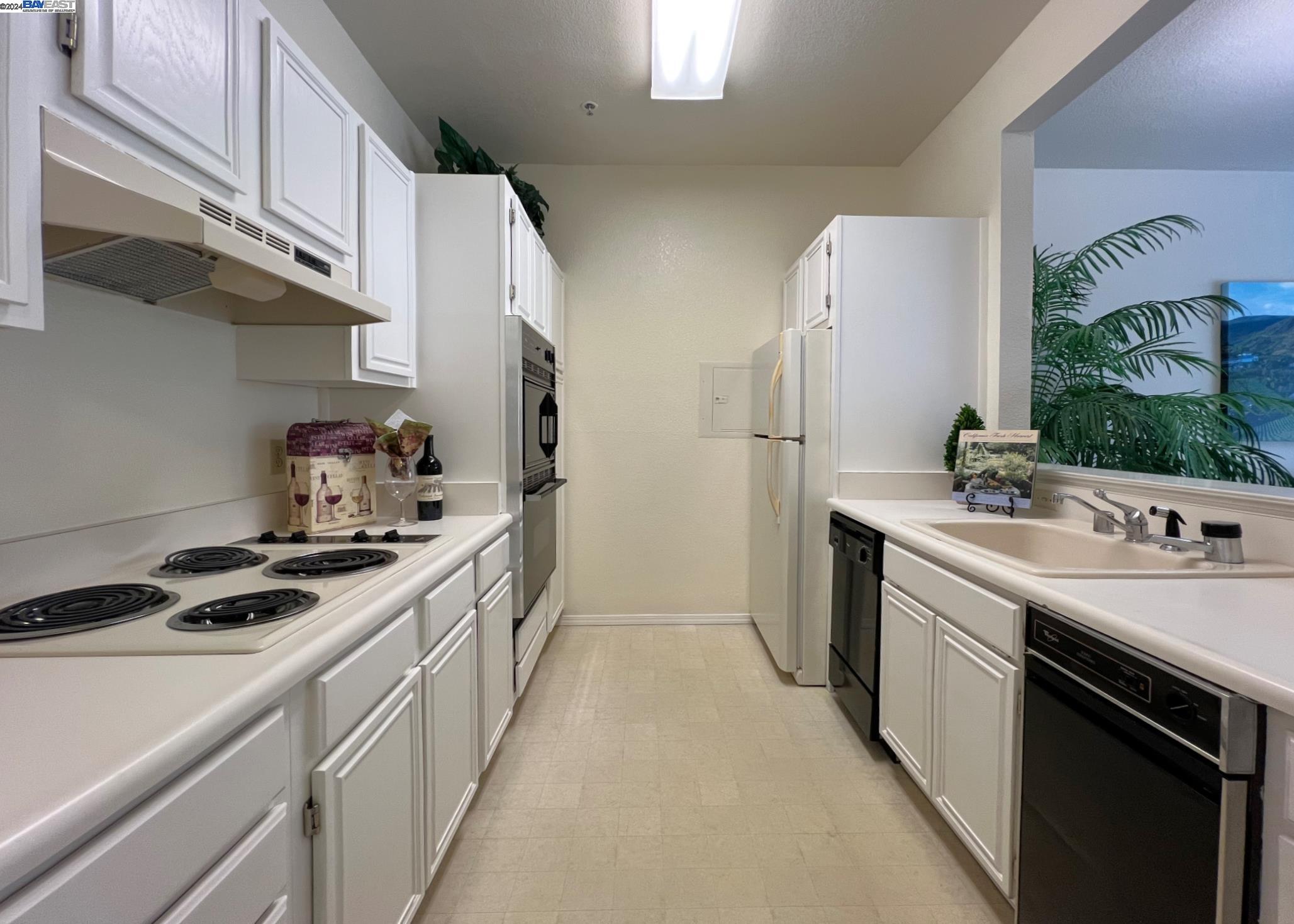 1860 Tice Creek Dr # 1250