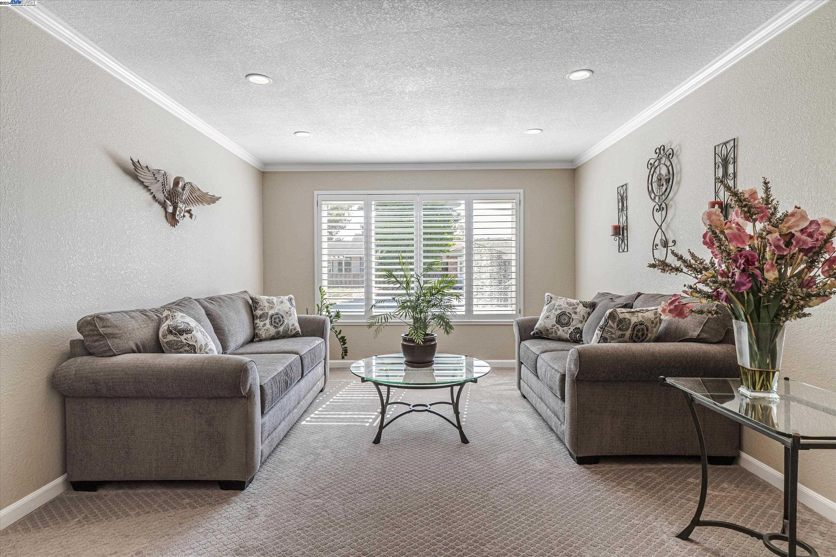 6231 Paseo Santa Cruz