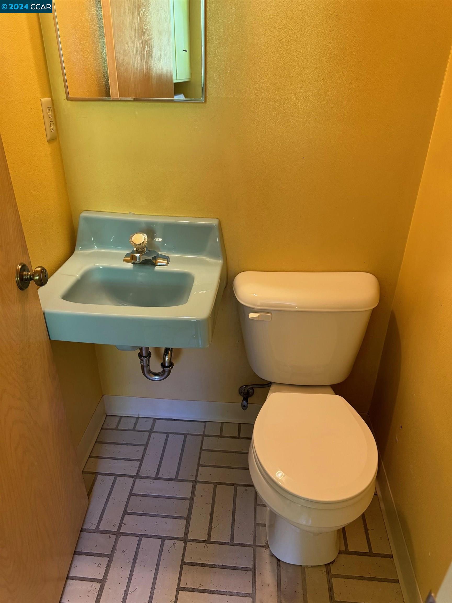 420 Belfair Pl