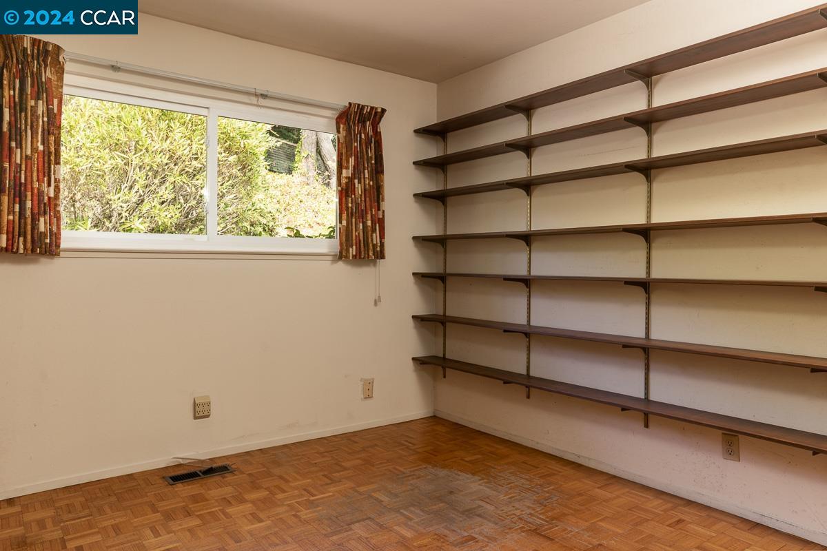 420 Belfair Pl