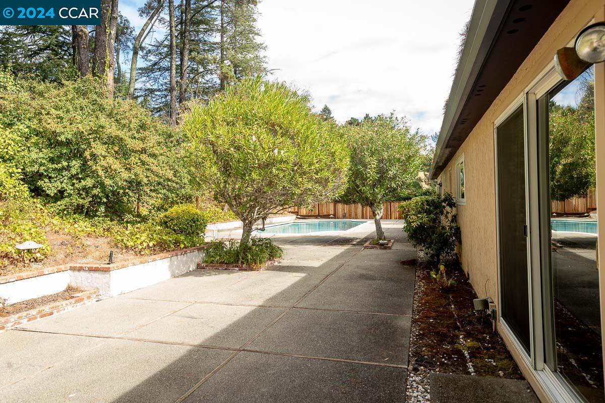 420 Belfair Pl