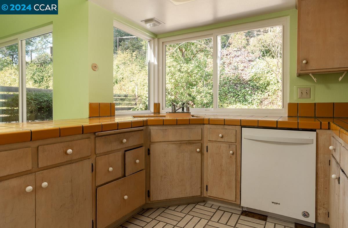 420 Belfair Pl