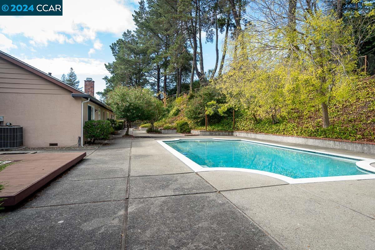 420 Belfair Pl
