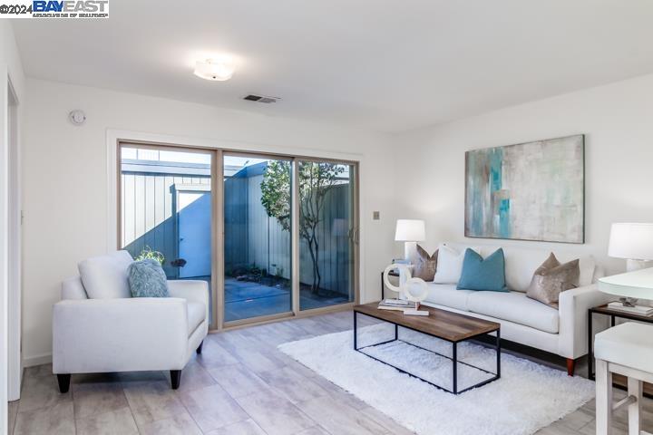3448 Capella Ln