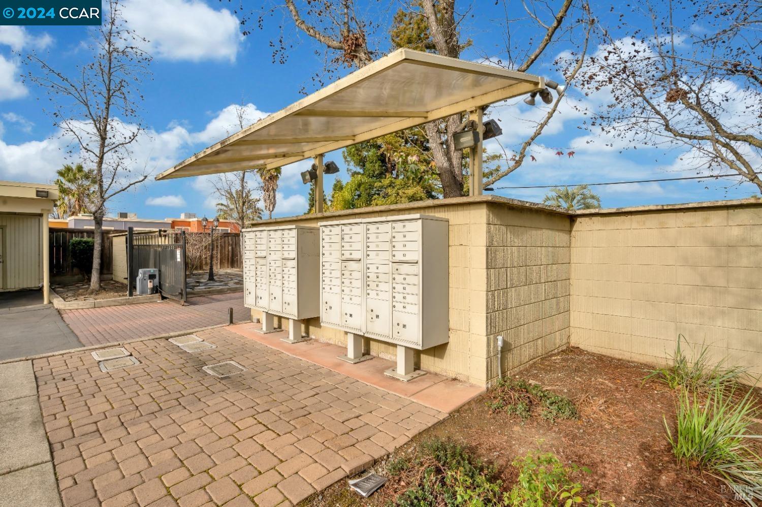 2827 Monument Blvd # 54