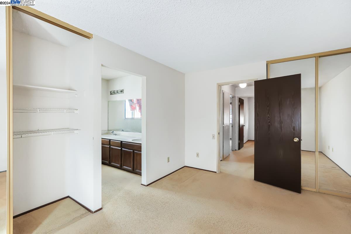 3175 Whiteleaf Ct