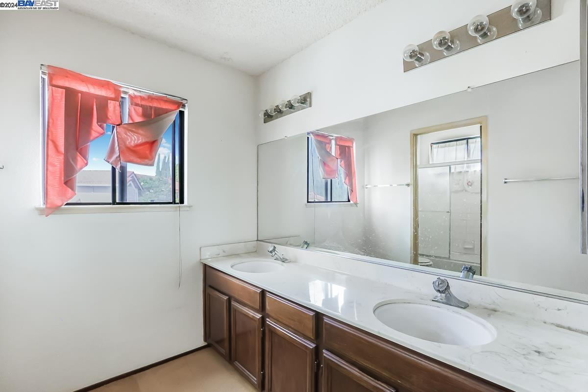 3175 Whiteleaf Ct