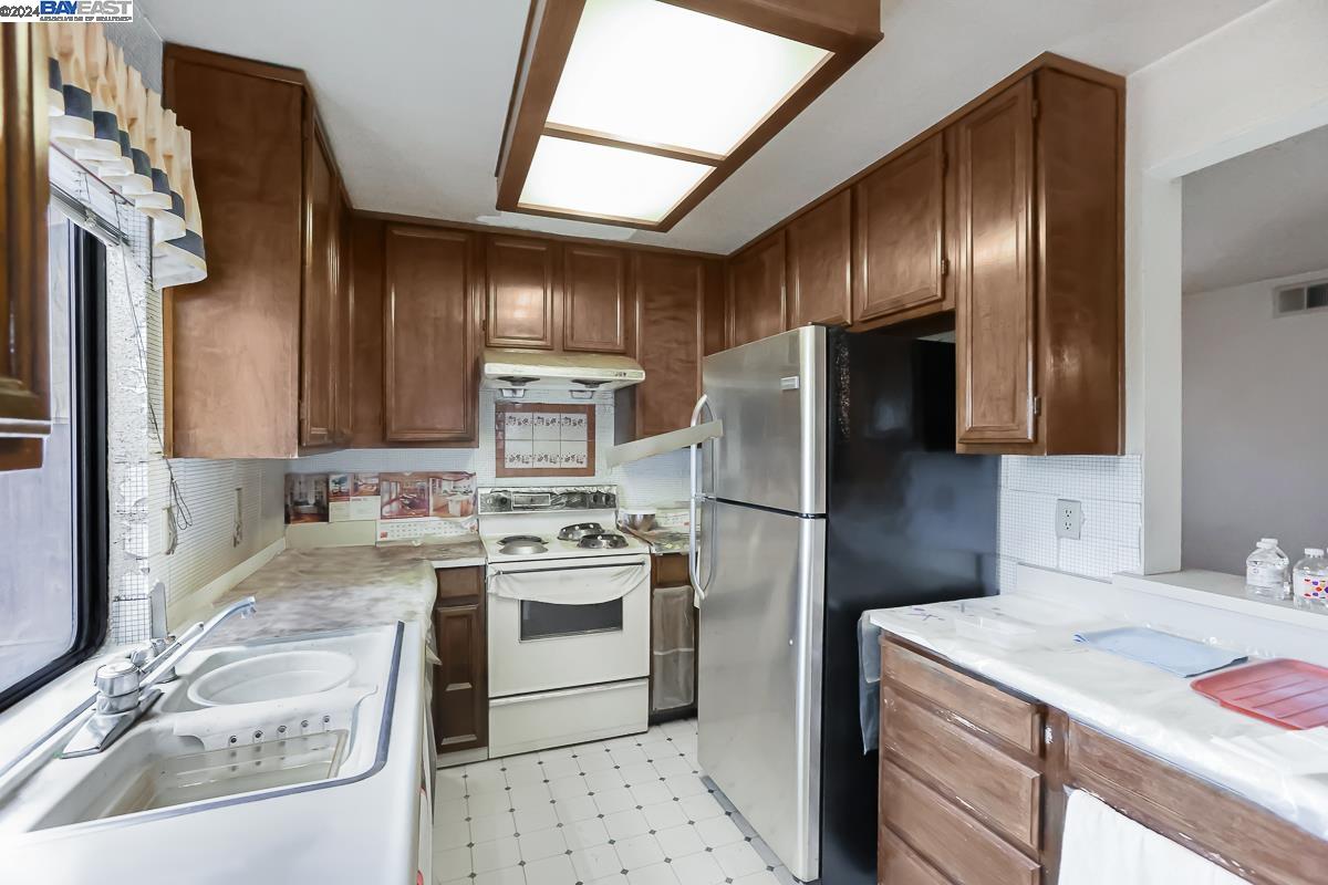 3175 Whiteleaf Ct