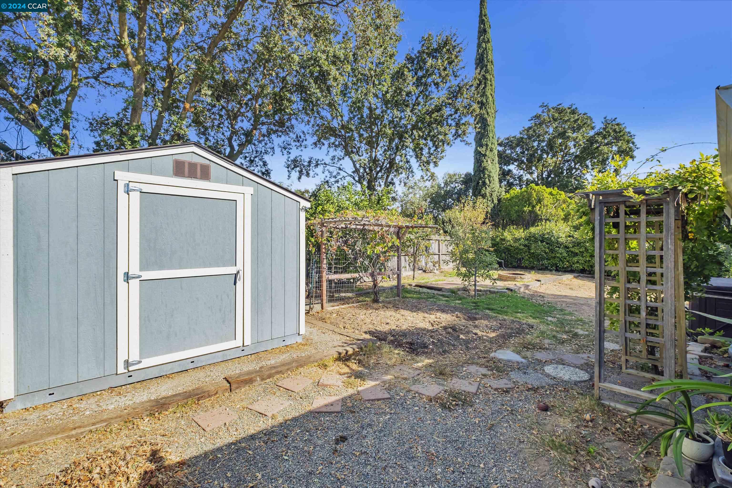 8705 Lodestone Cir