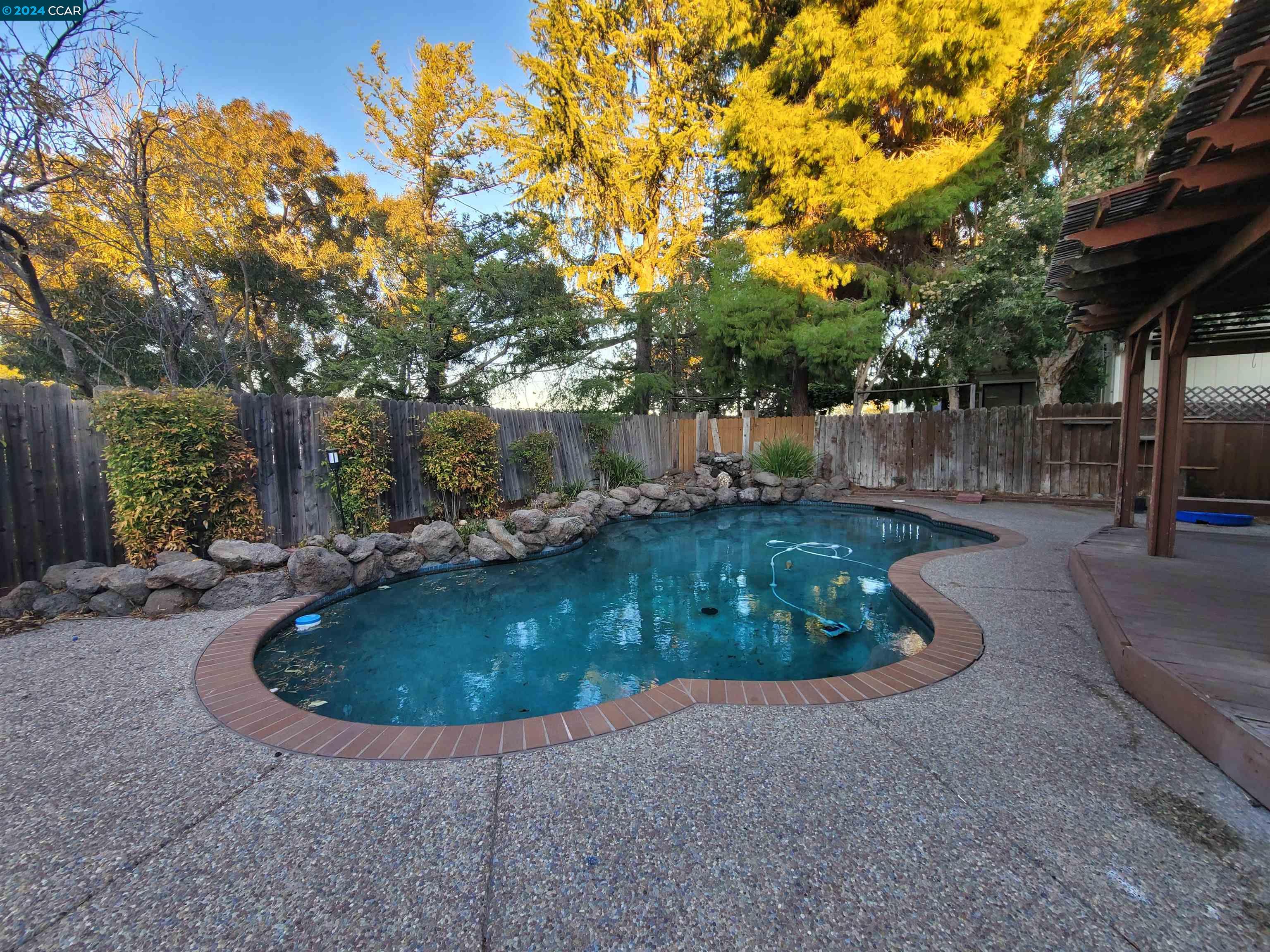 601 Alumrock Dr