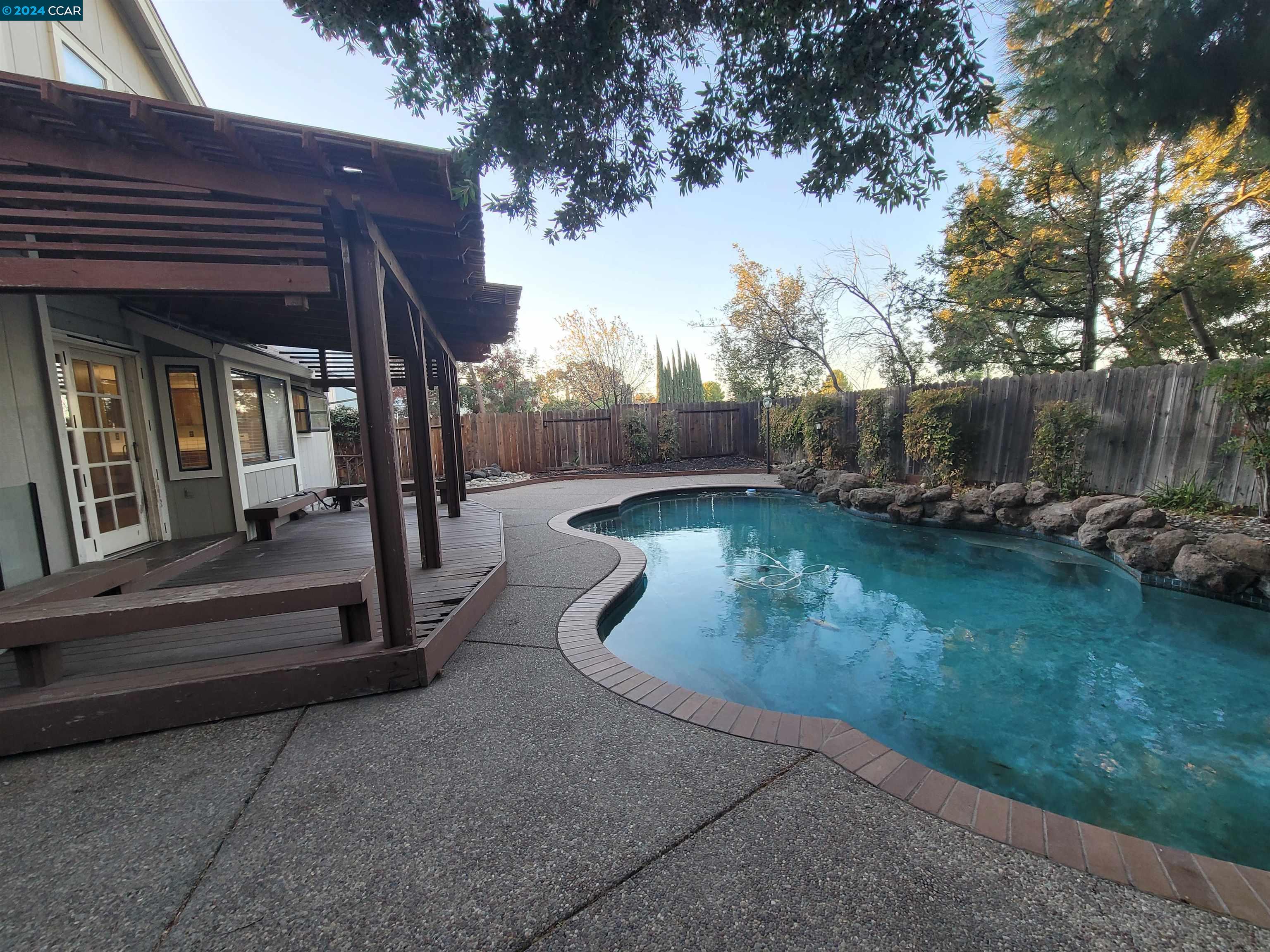 601 Alumrock Dr