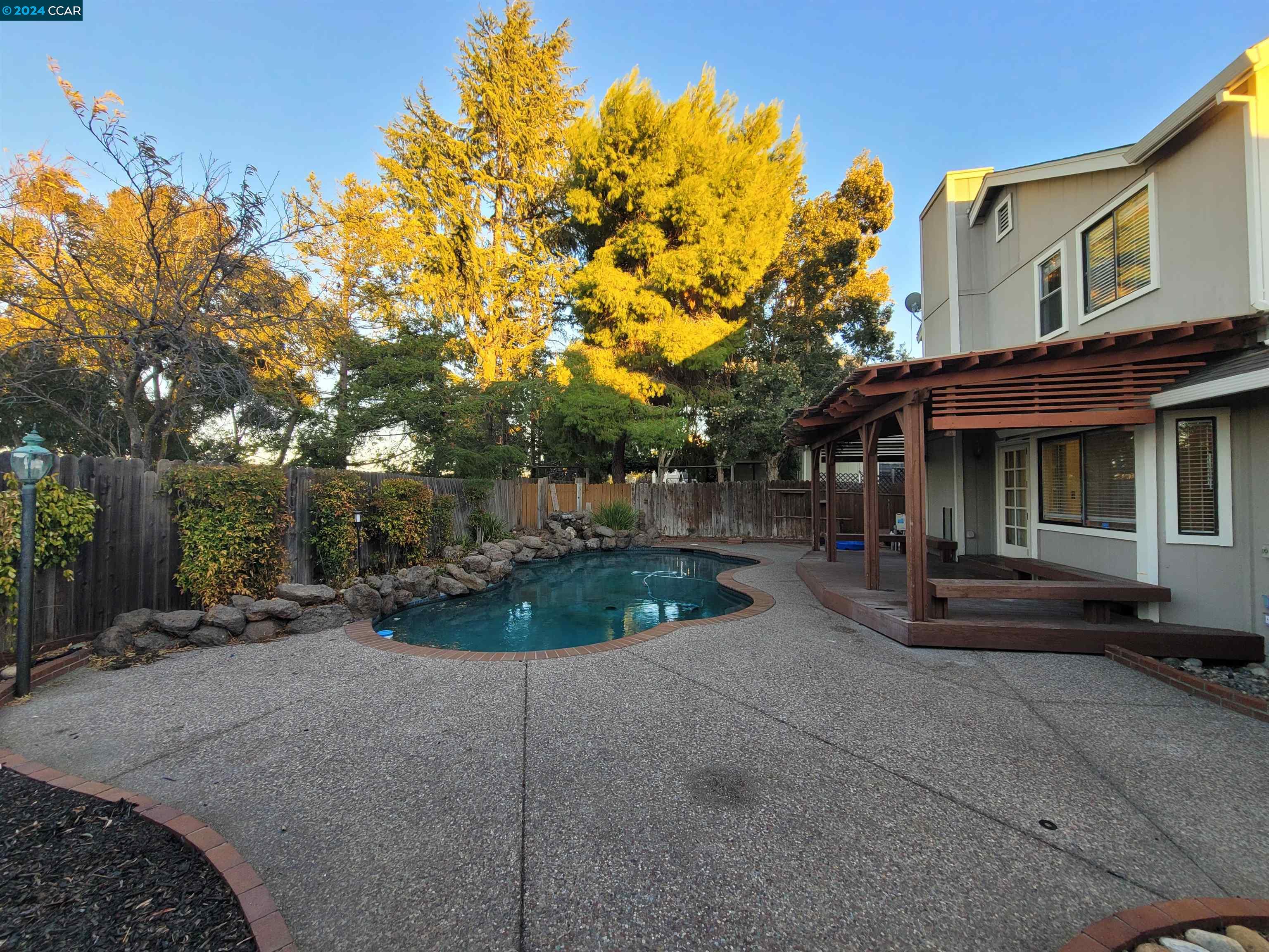 601 Alumrock Dr