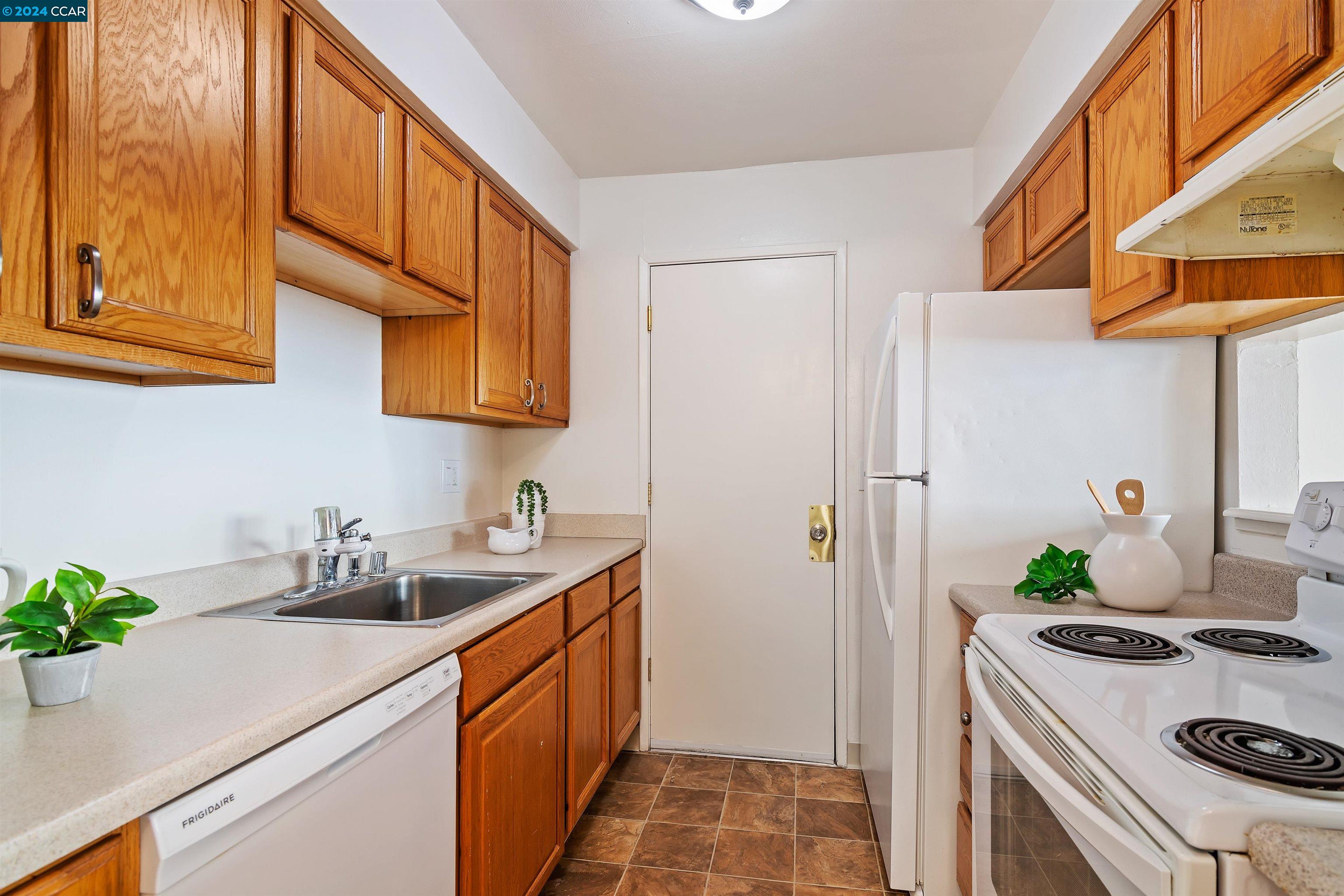 1370 Del Rio Ct # 3