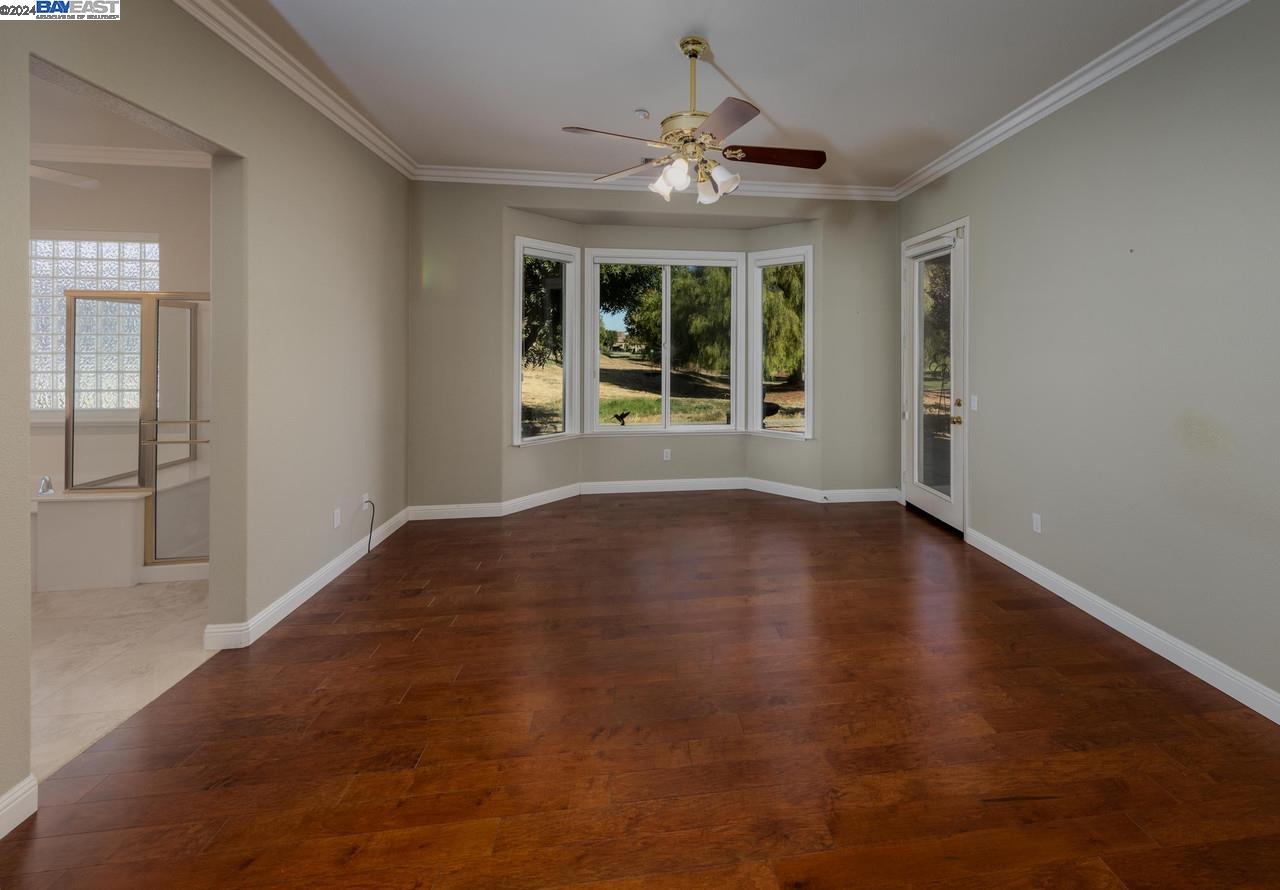 1105 Jonagold Way