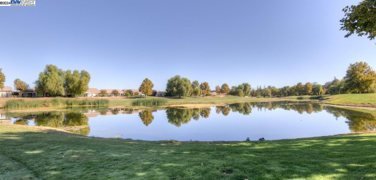 1105 Jonagold Way