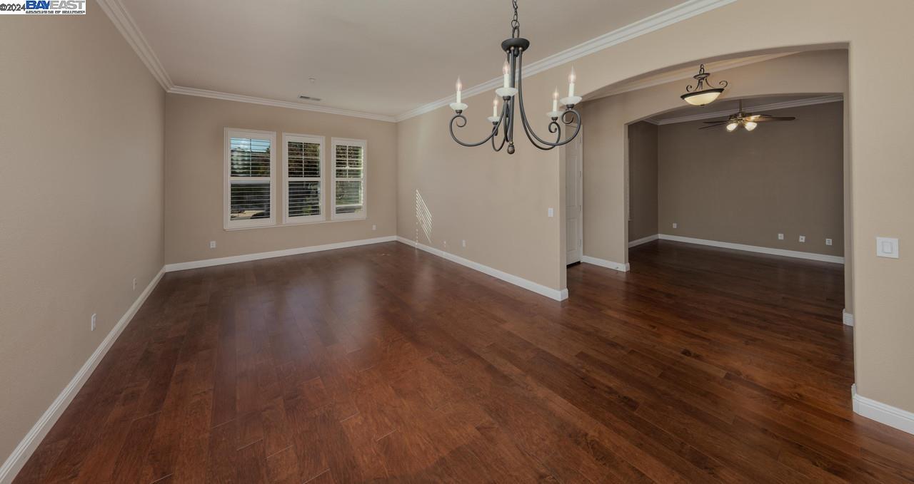 1105 Jonagold Way