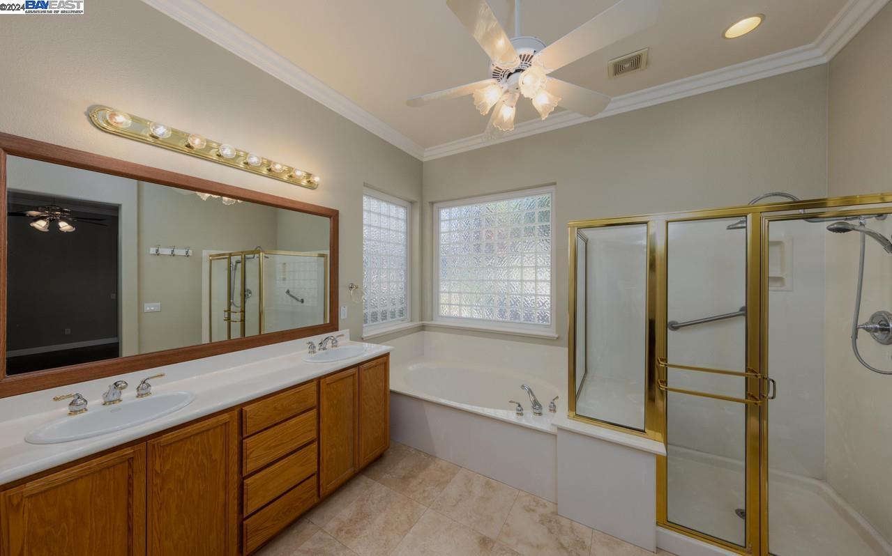 1105 Jonagold Way