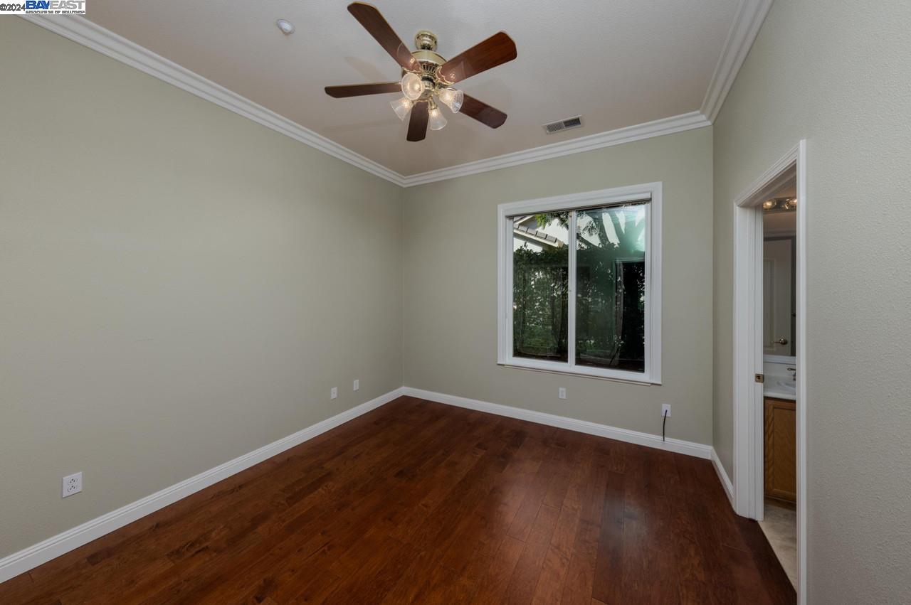 1105 Jonagold Way