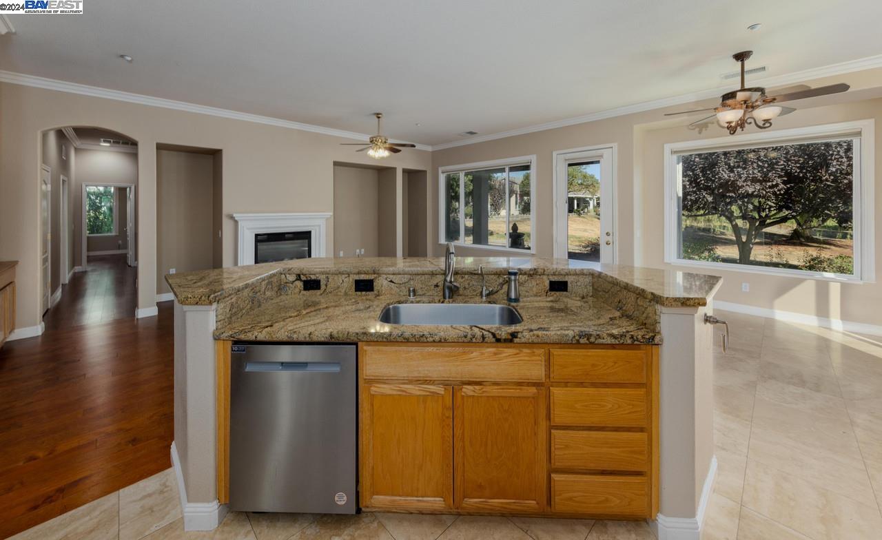 1105 Jonagold Way
