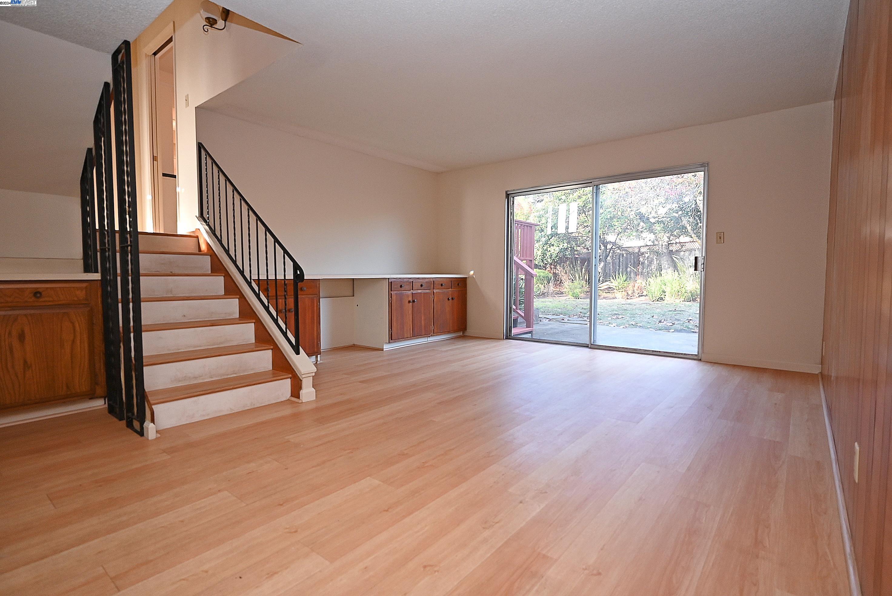 102 Northrop Pl